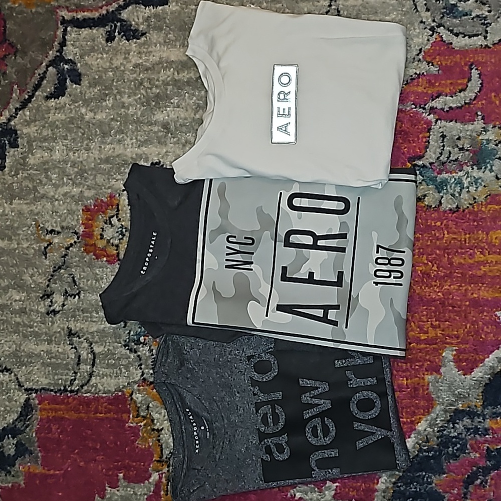 3 Aèropostale Tshirts